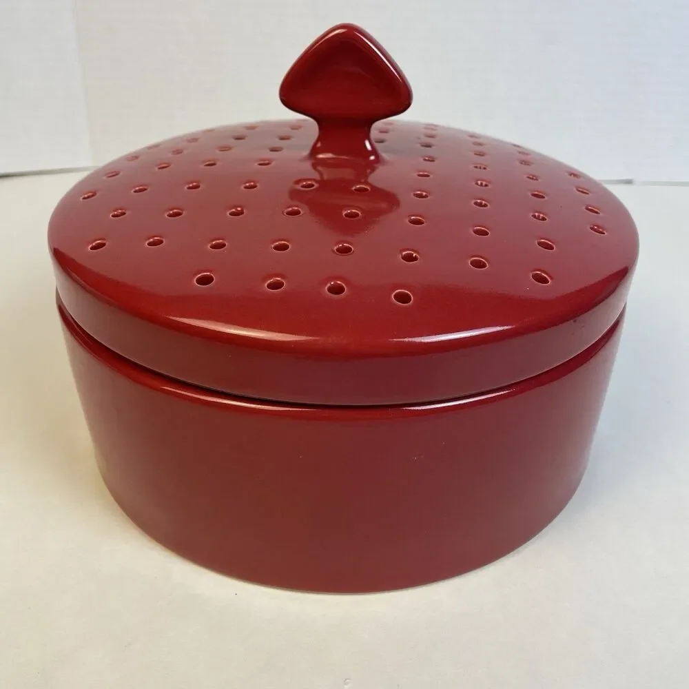 Chantal Vegetable Steamer Tortilla Warmer Ceramic Dish Red 1.5QT Veggie Steamer